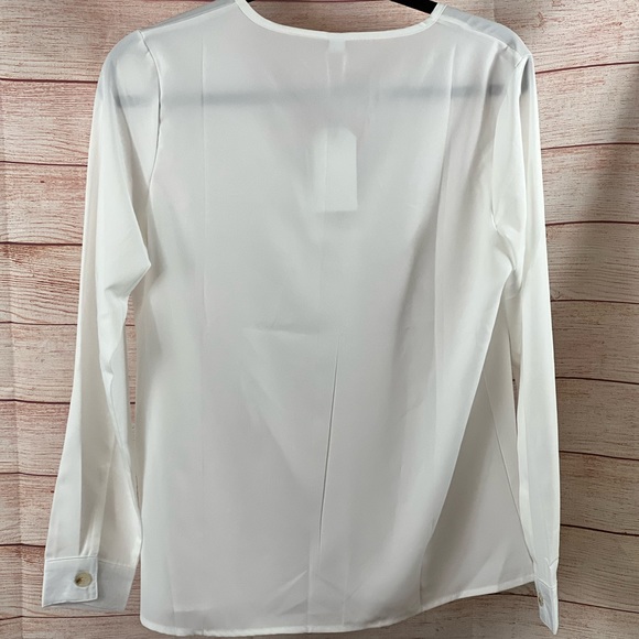 NWT Made with Love Long Sleeve V-Neck - Picture 2 of 4